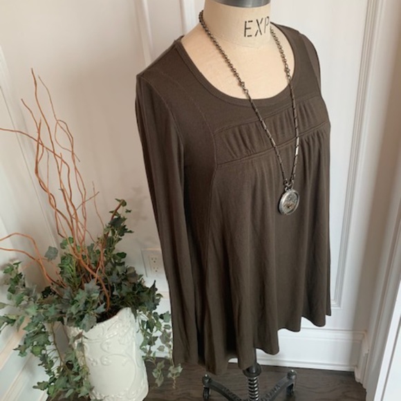 "For the Republic" NWT Women's Scoop neck Knit Top - Picture 2 of 14